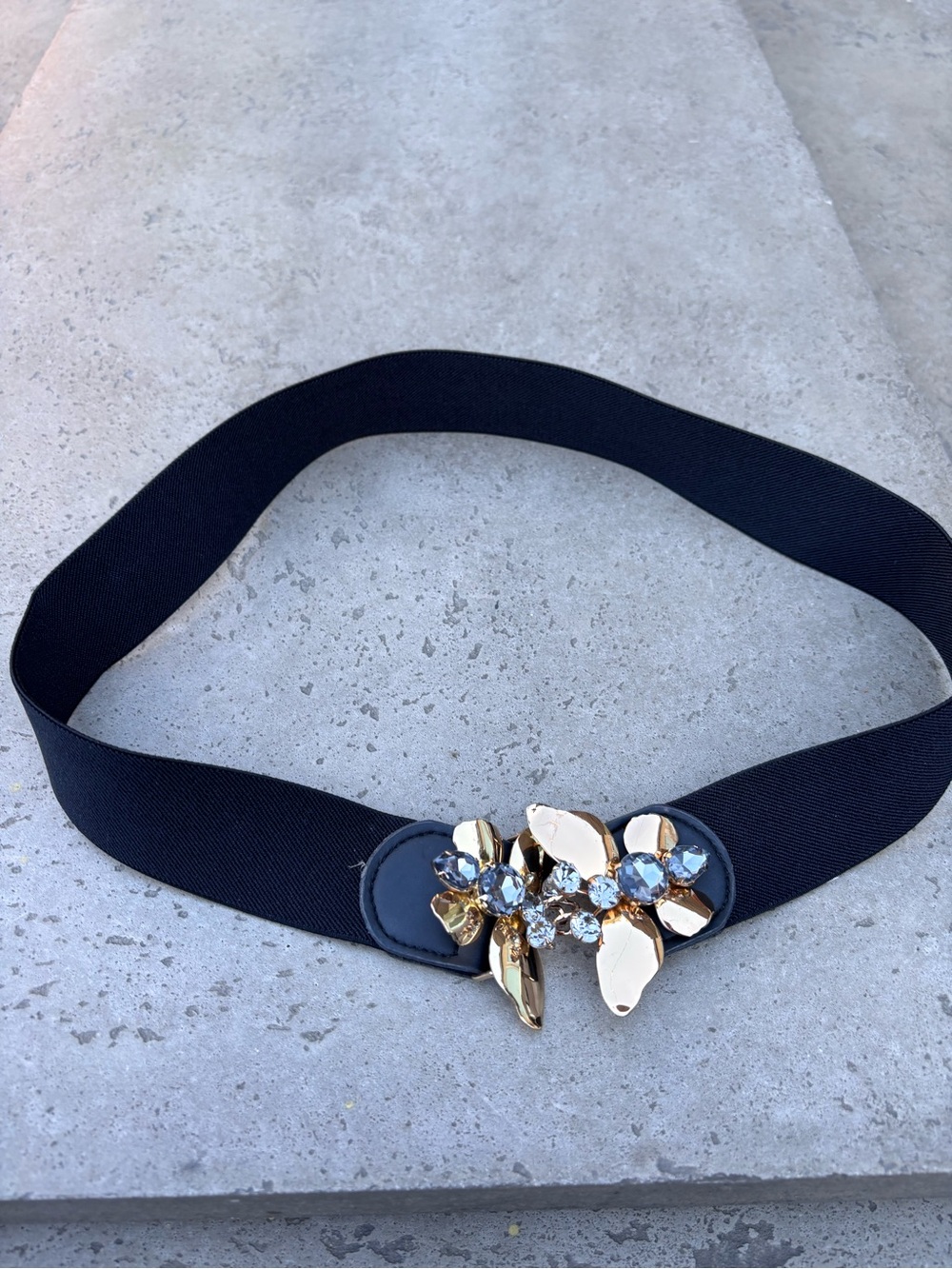 BCBGMAXAZRIA Rhinestone Butterfly Belt Black Hook Buckle Stretchy Size M Y2K